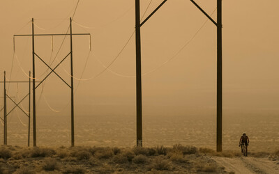 Poster image for the film Art Of Grind. A silloughetted bike and some power lines