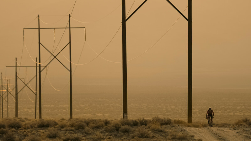 Poster image for the film Art Of Grind. A silloughetted bike and some power lines