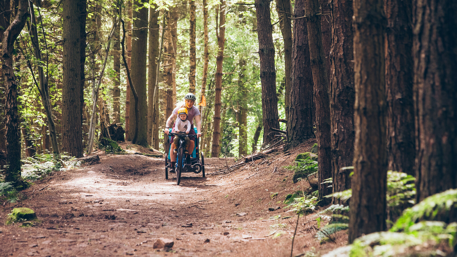 Kelly & Atlas bikepacking in the woods 