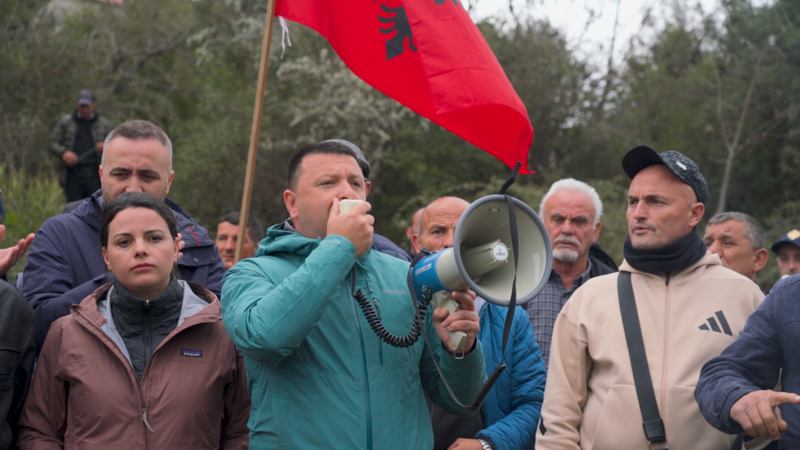 Besjana and Olsi leading a protest to protect the Vjosa river.